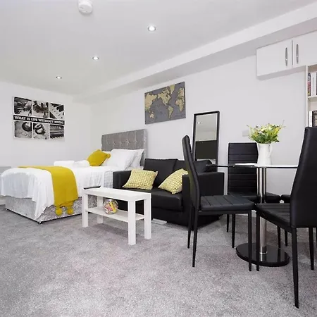 Berkley * Leeds (West Yorkshire)