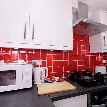 Berkley * Leeds (West Yorkshire)